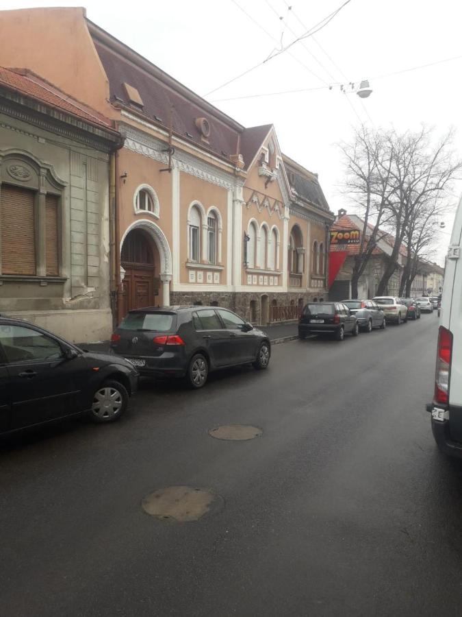 Oradea Central Hostel Exterior photo